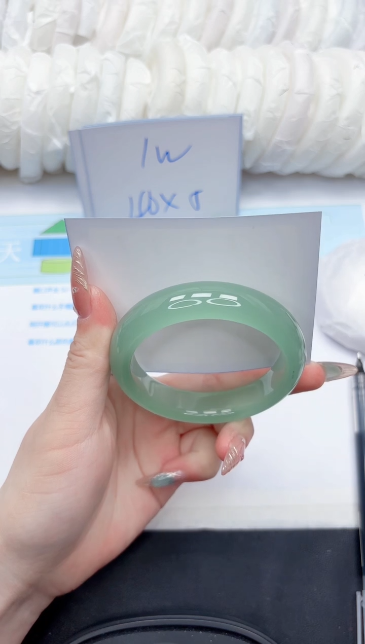 石英质玉手镯未镶嵌108-54