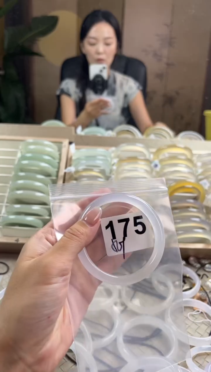 手镯玛瑙/玉髓未镶嵌175