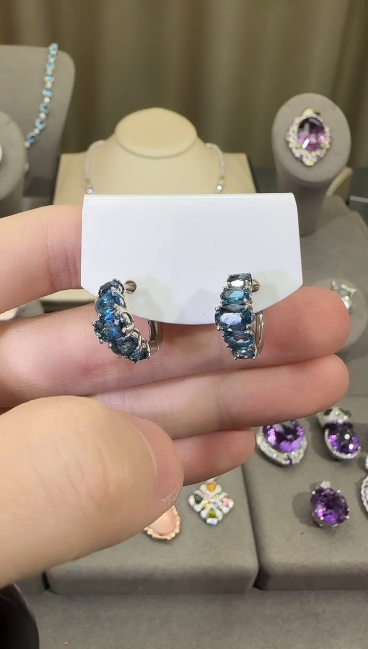 银S925镶嵌托帕石耳饰6mm伦敦蓝耳扣