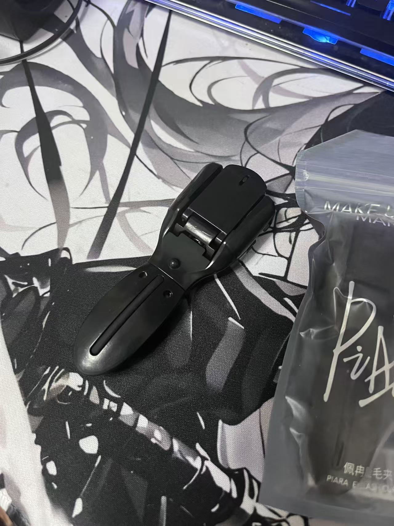 无盒  冉家睫毛夹一个