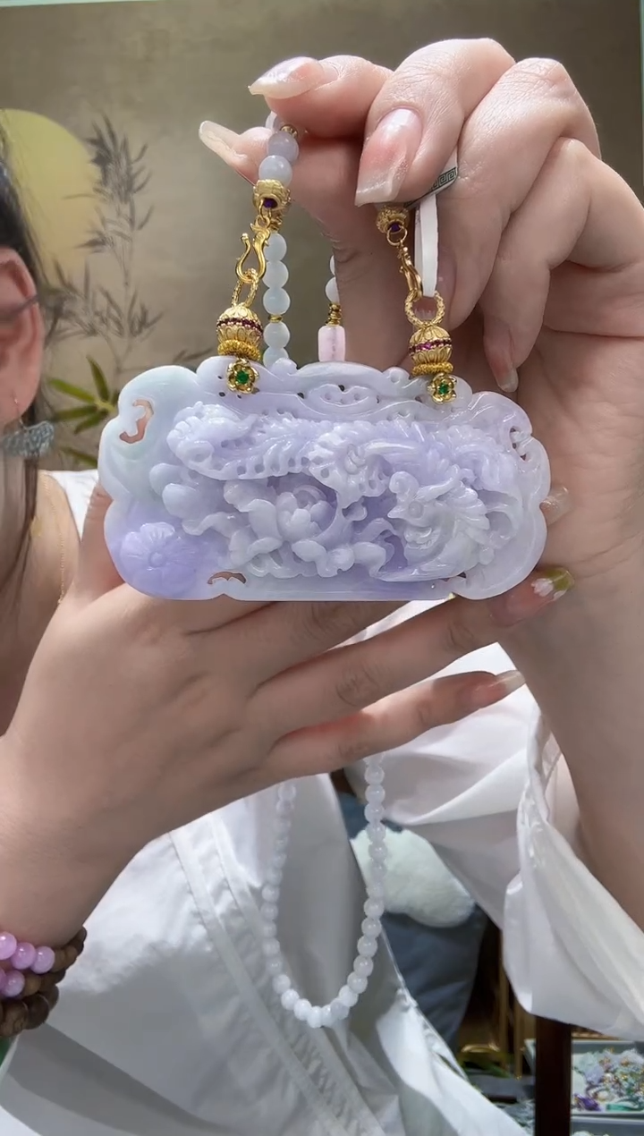 翡翠未镶嵌颈饰吊坠