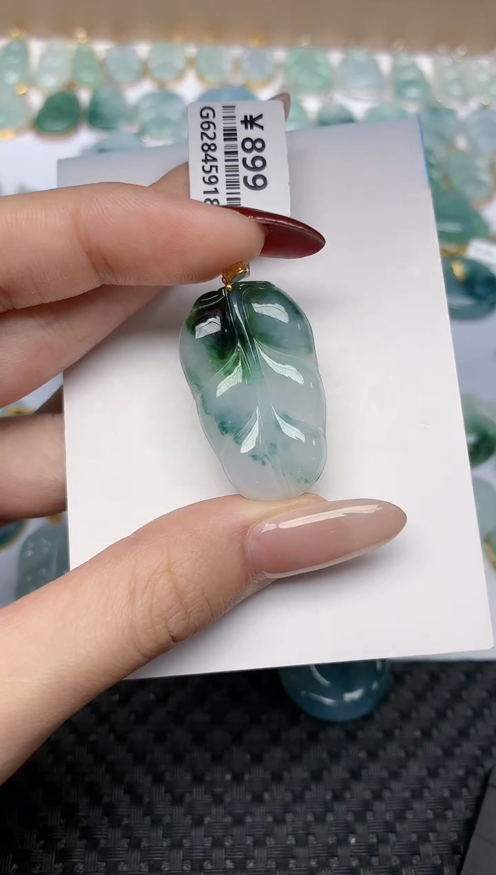 【闪购商品】翡翠颈饰18K金镶嵌天然翡翠a货