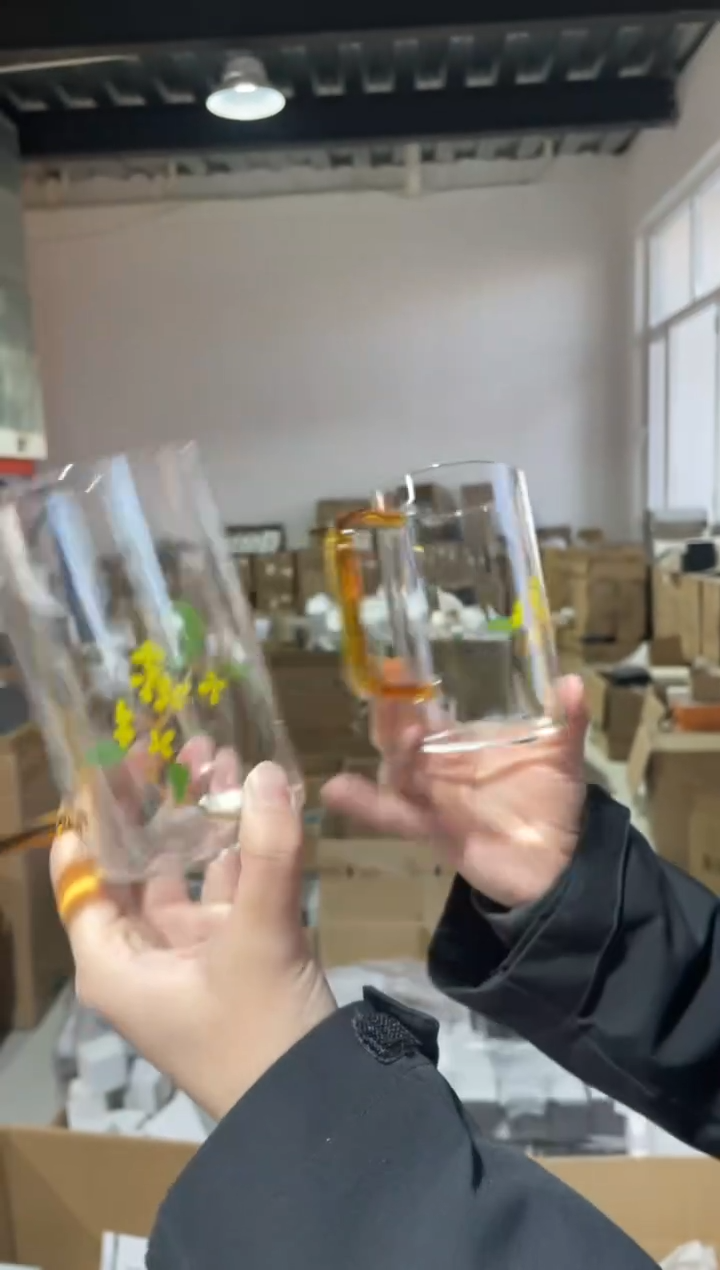 竹间杯琥珀把桂花两只