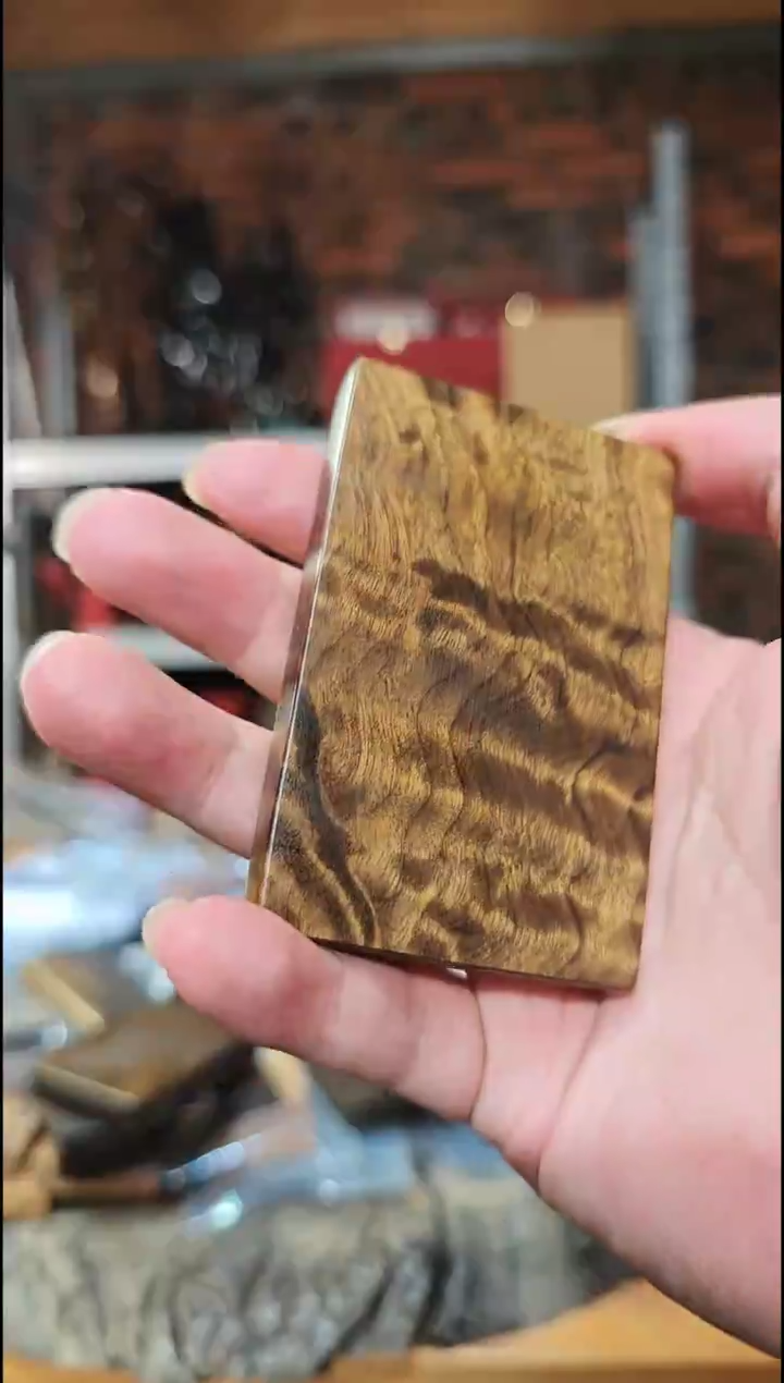 金丝楠无事牌手把件