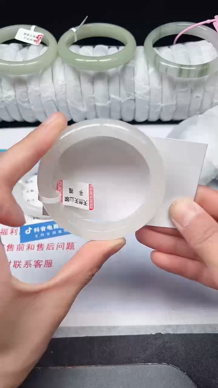 未镶嵌手镯石英质玉351-54/55