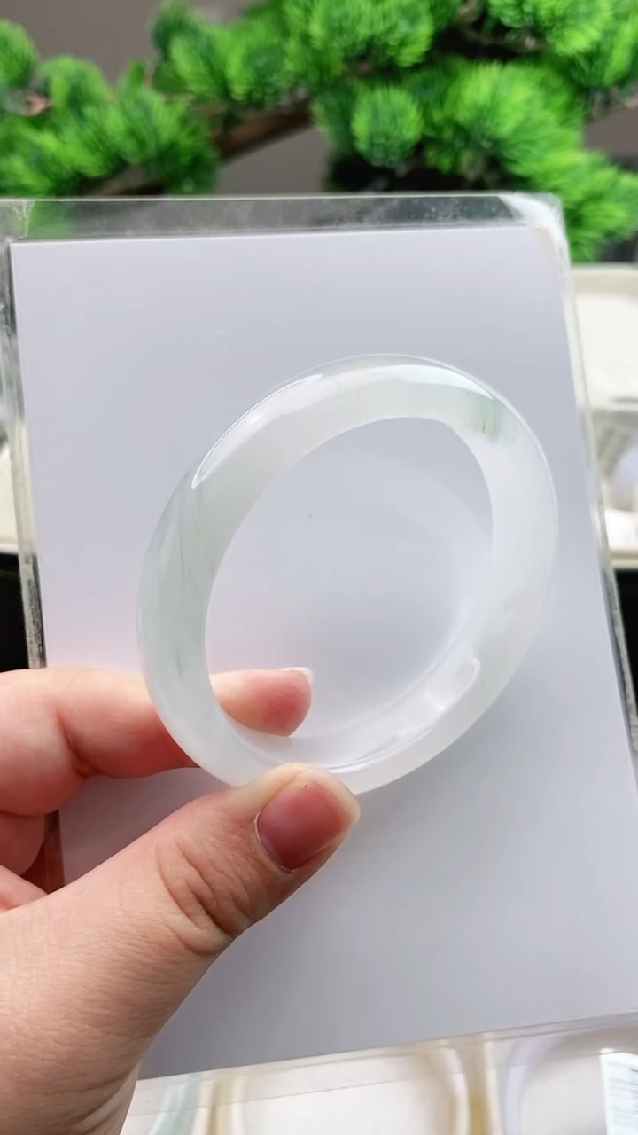 【闪购商品】石英质玉手镯未镶嵌57