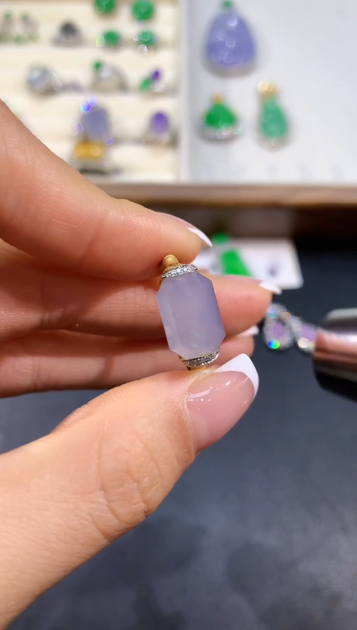 【闪购商品】翡翠戒指18K金镶嵌L0869