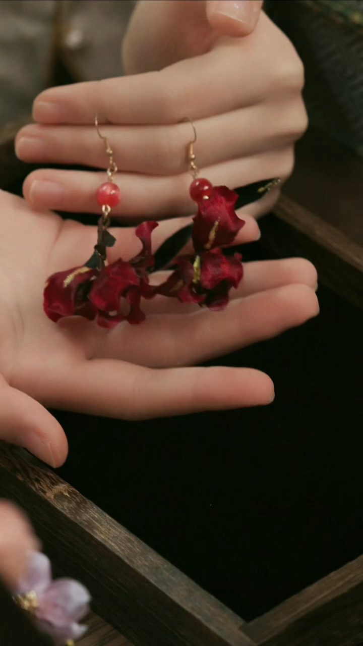 刺绣湘传礼纯手工耳饰