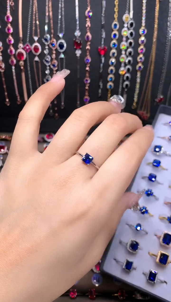 蓝宝石戒指银S925镶嵌银色