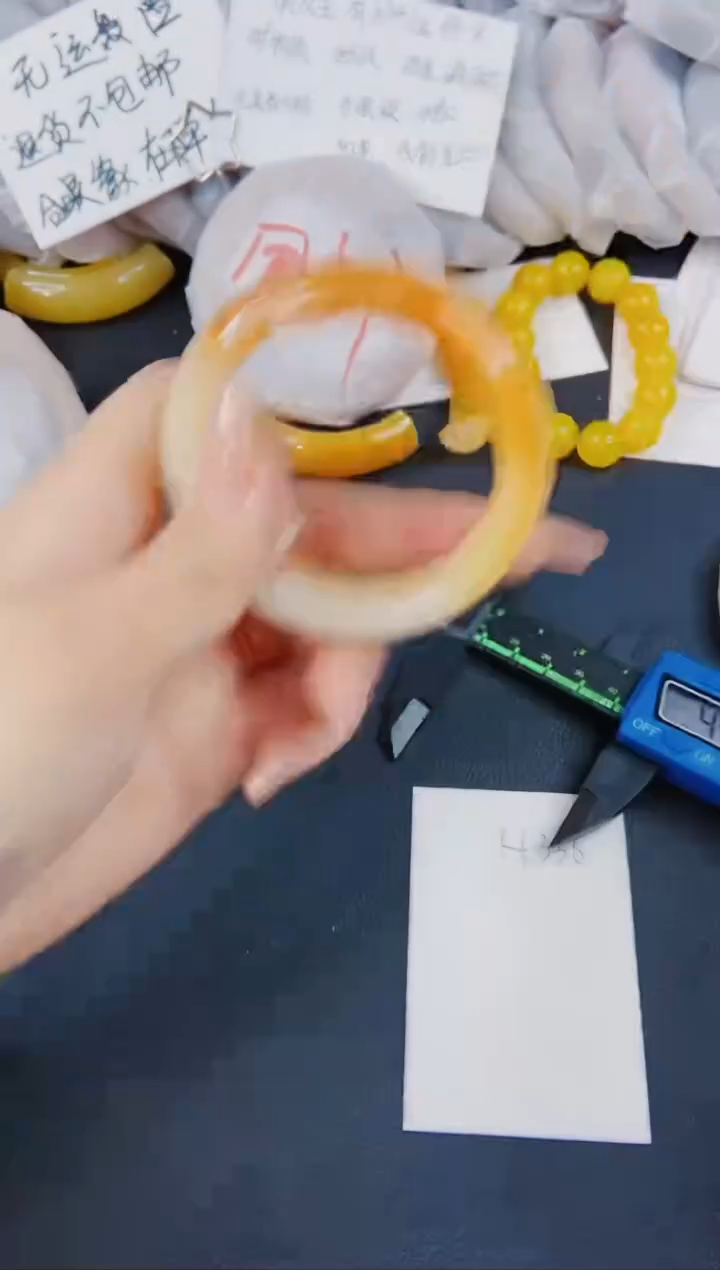 【闪购商品】石英质玉手镯未镶嵌H336-55/56