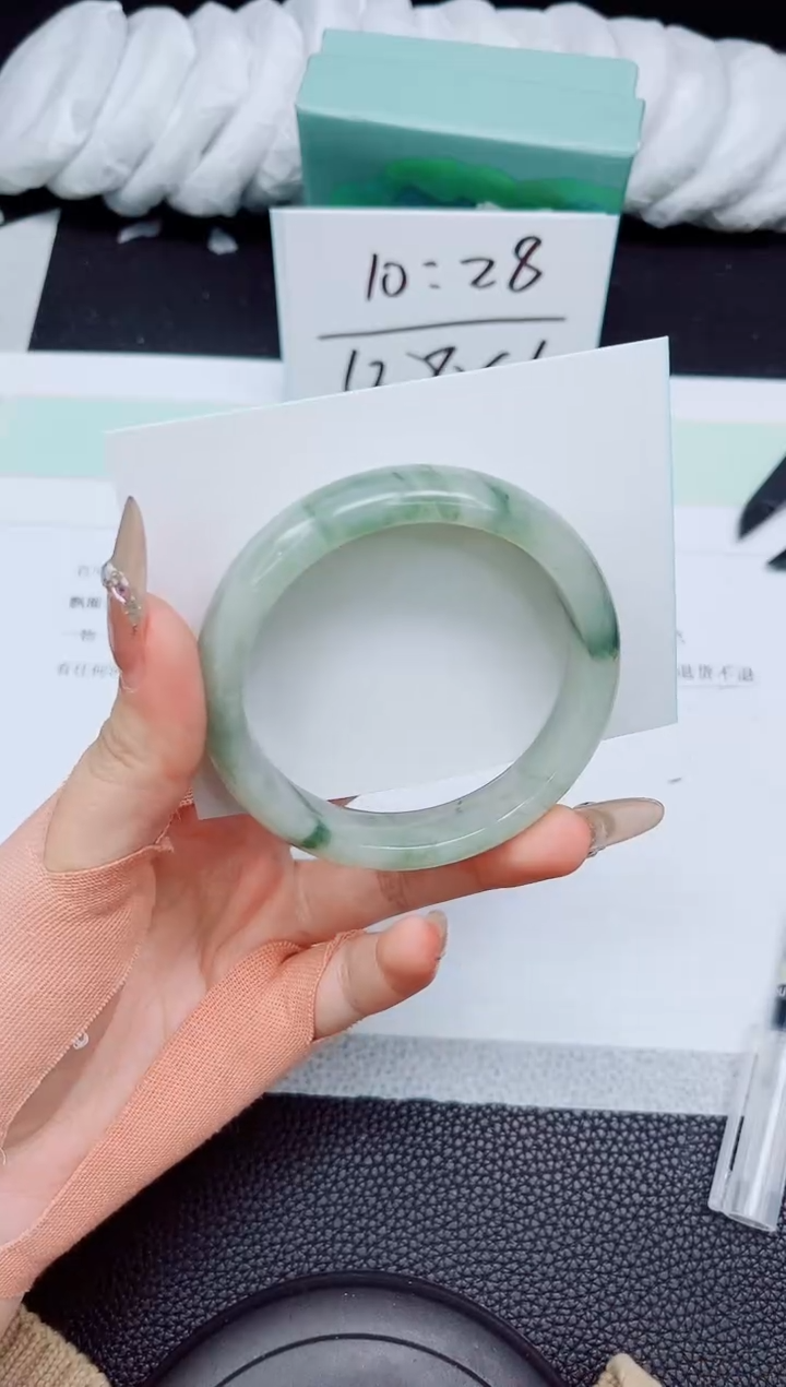 石英质玉未镶嵌手镯A210-56