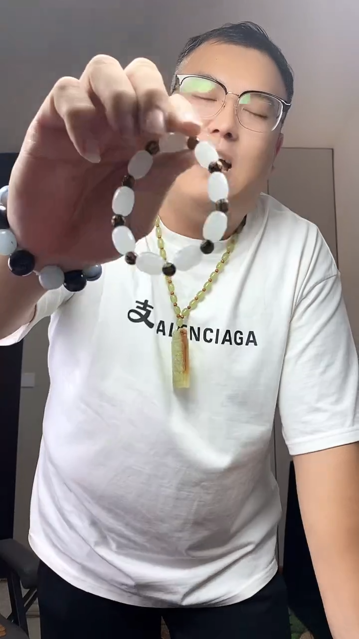 未镶嵌蛇纹石玉珠宝奇石多样性随机发一