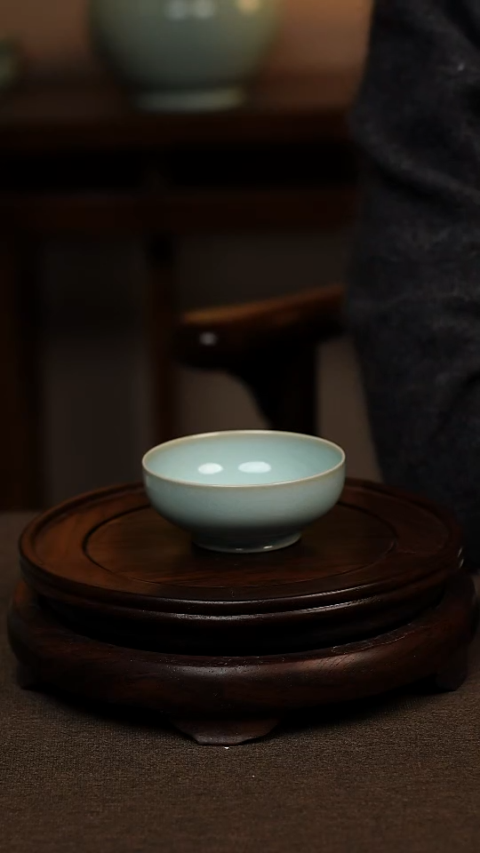 瓷片天青色全手普洱杯70ml一级礼盒包装