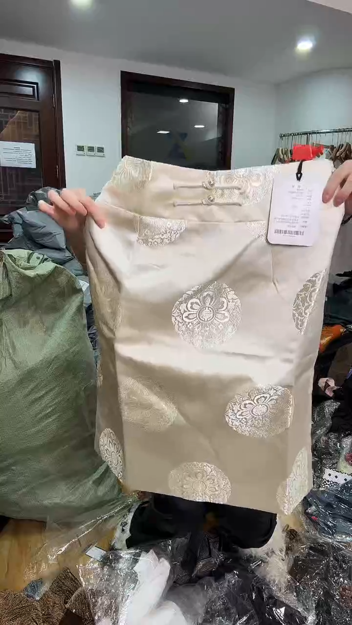 XL码      115-125斤   半裙