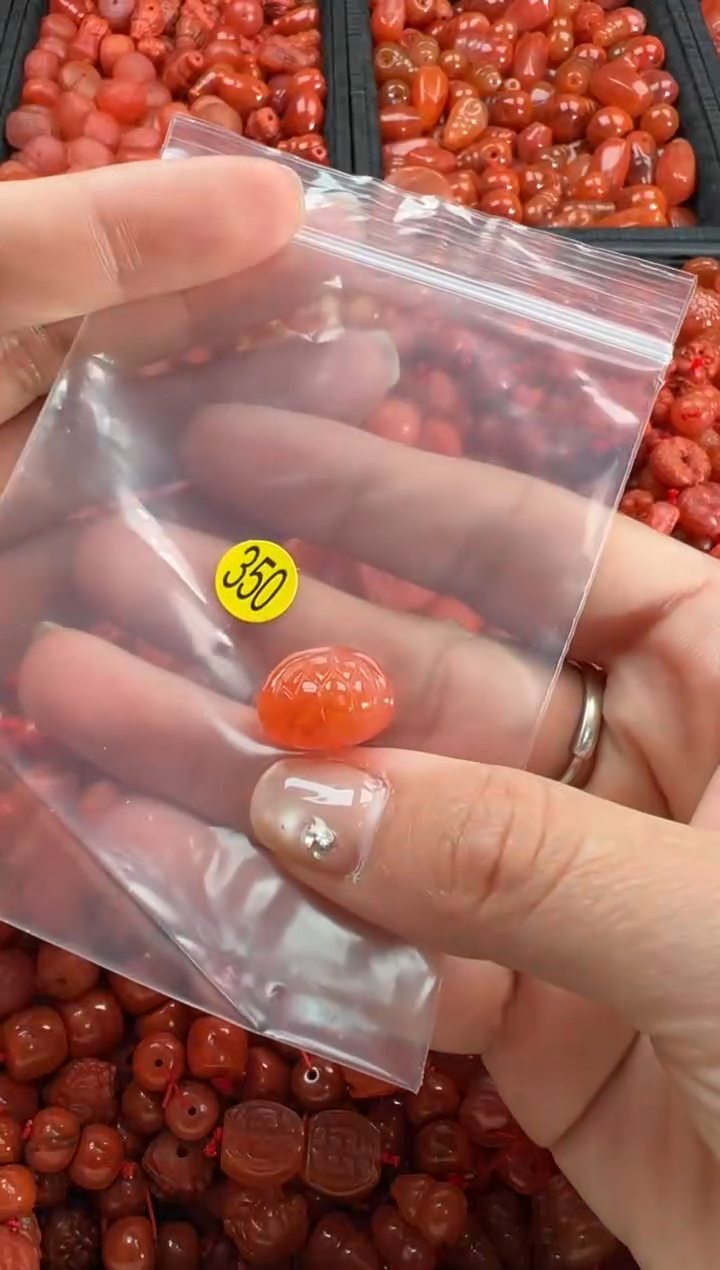 【闪购商品】南红玛瑙颈饰未镶嵌1