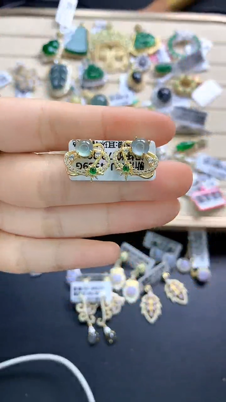 翡翠银S925镶嵌颈饰翡翠 银S925镶嵌 颈饰