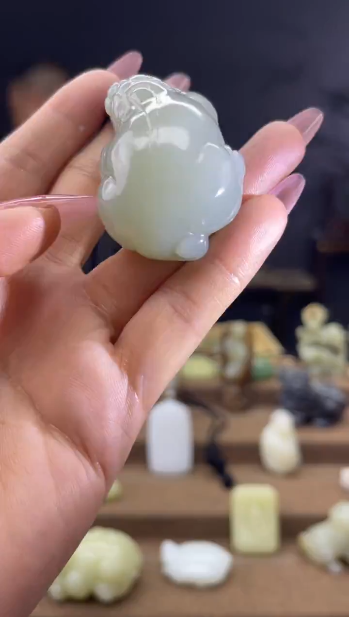 颈饰未镶嵌和田玉1