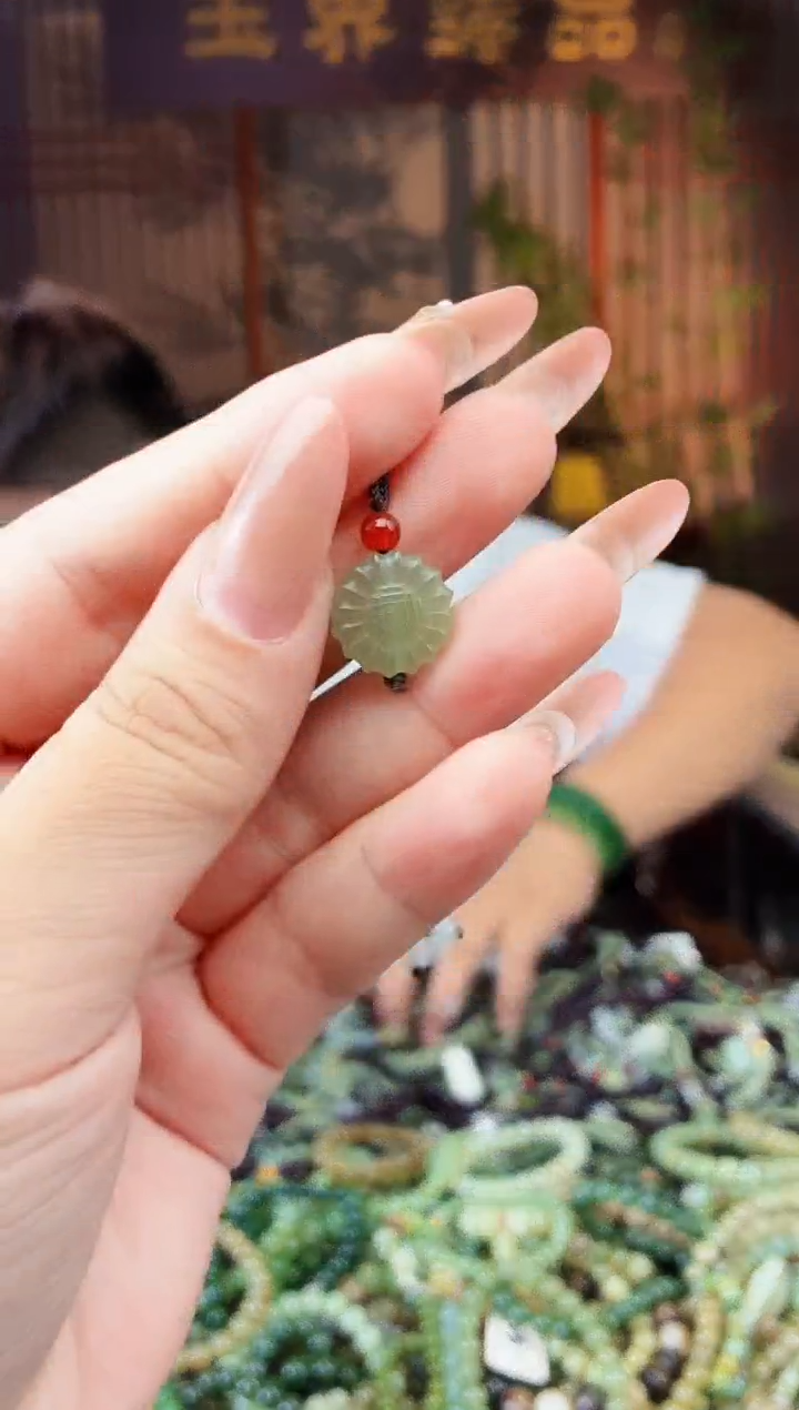 和田玉未镶嵌颈饰拍一发一