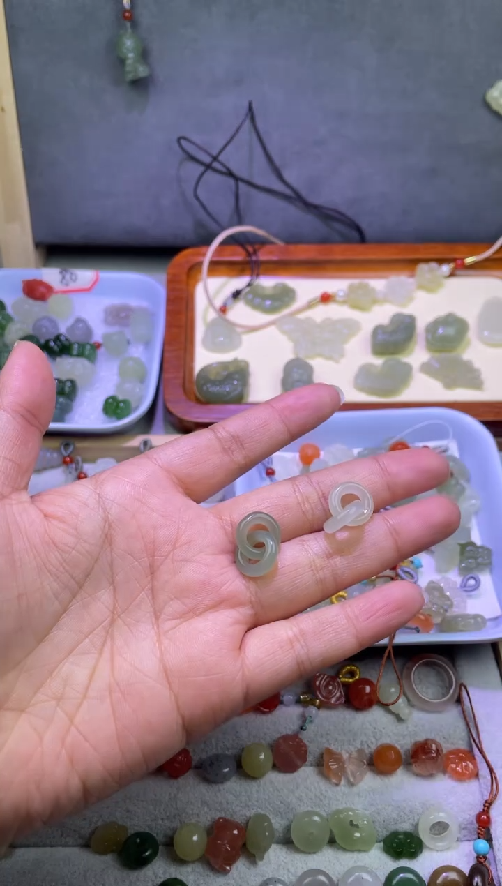 【闪购商品】和田玉配饰未镶嵌环环相扣单个