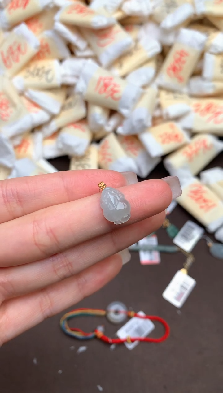 【闪购商品】翡翠挂件18K金镶嵌一