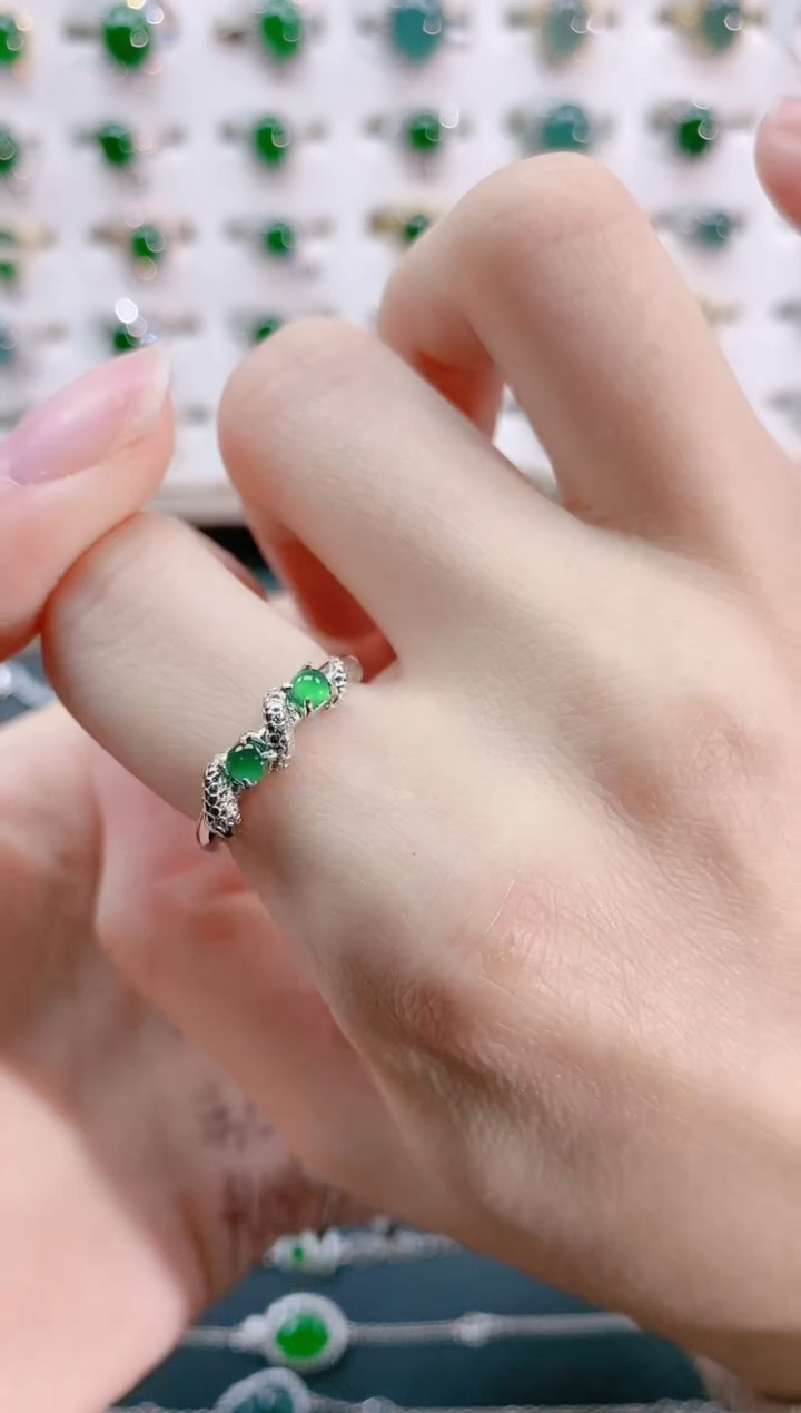 【闪购商品】翡翠戒指银S925镶嵌天然翡翠