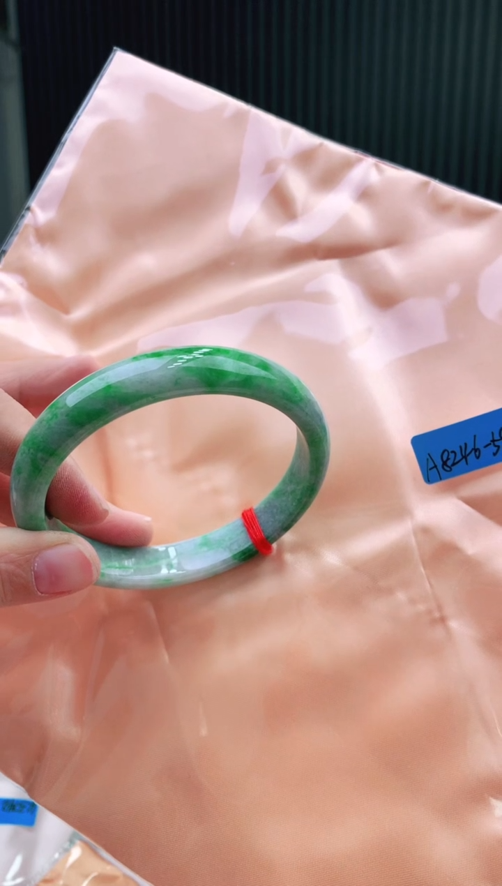 未镶嵌手镯翡翠59