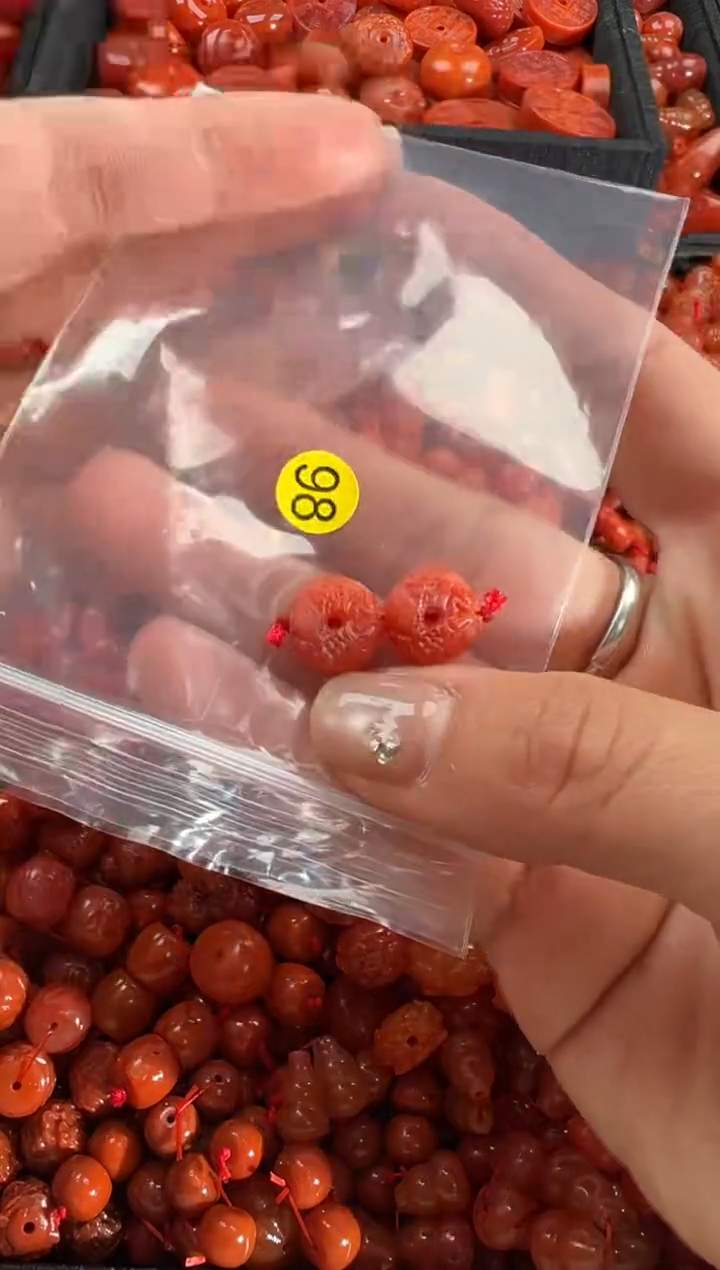 【闪购商品】南红玛瑙颈饰未镶嵌1