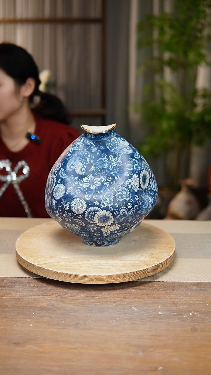 【闪购商品】陶瓷  花器青花瓷蝶恋花大肚