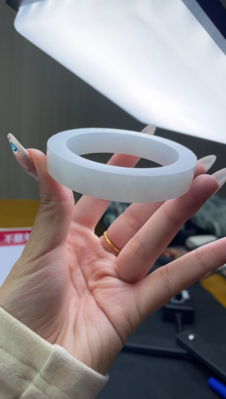 【闪购商品】定制翡翠手镯未镶嵌DDH83232