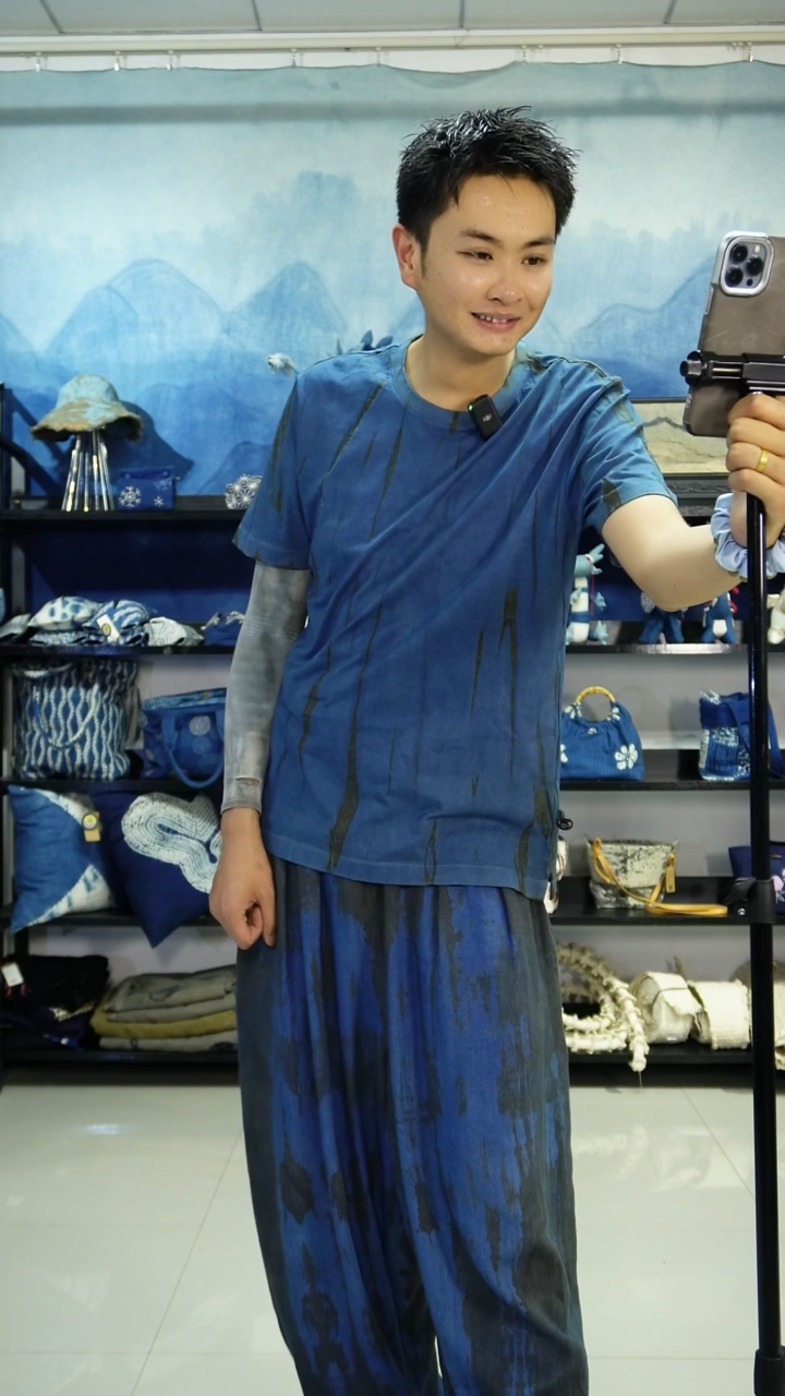 织绣植物染大麻衬衫