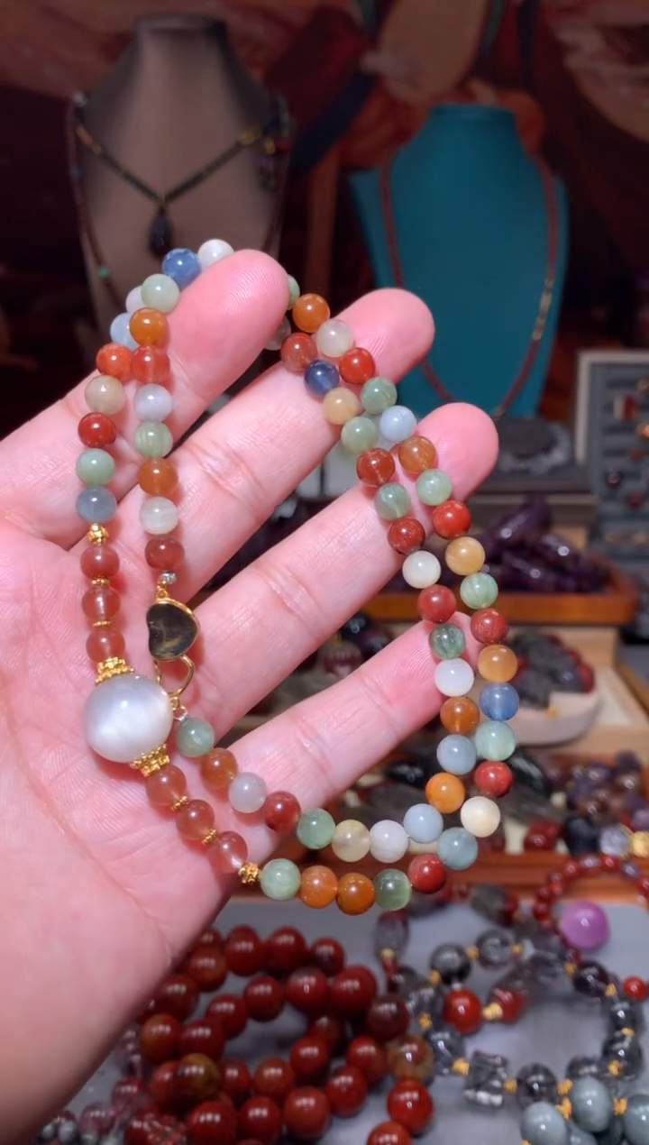 未镶嵌珠宝半成品水晶彩兔毛项链，多样性