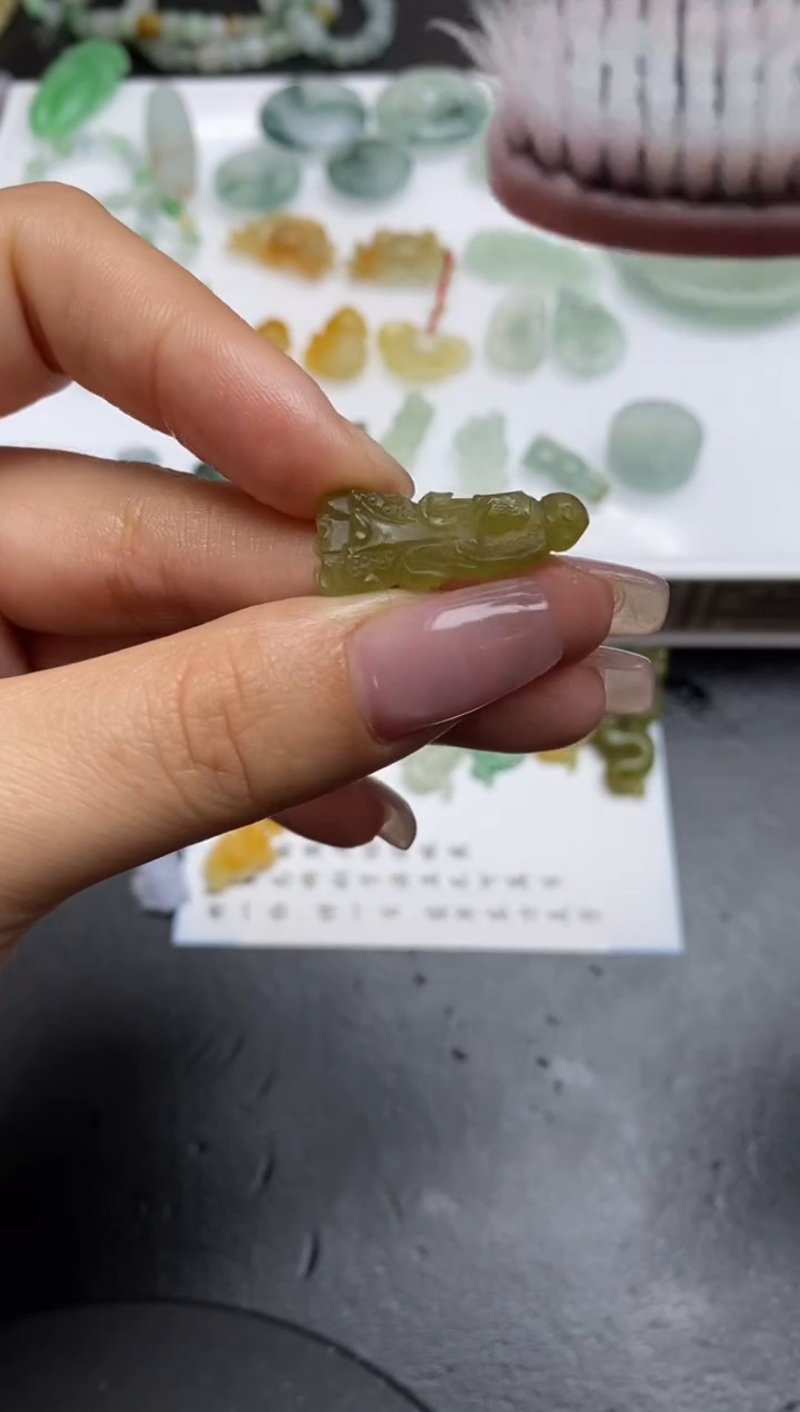 【闪购商品】定制翡翠未镶嵌翡翠毛货~