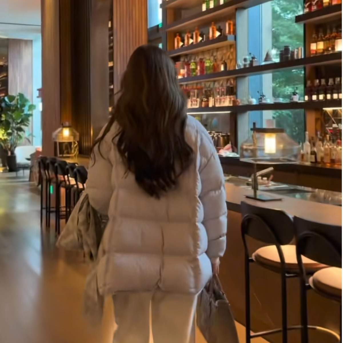 【零感】90白鸭绒宽松轻盈圆领拉链新款轻薄羽绒服1127