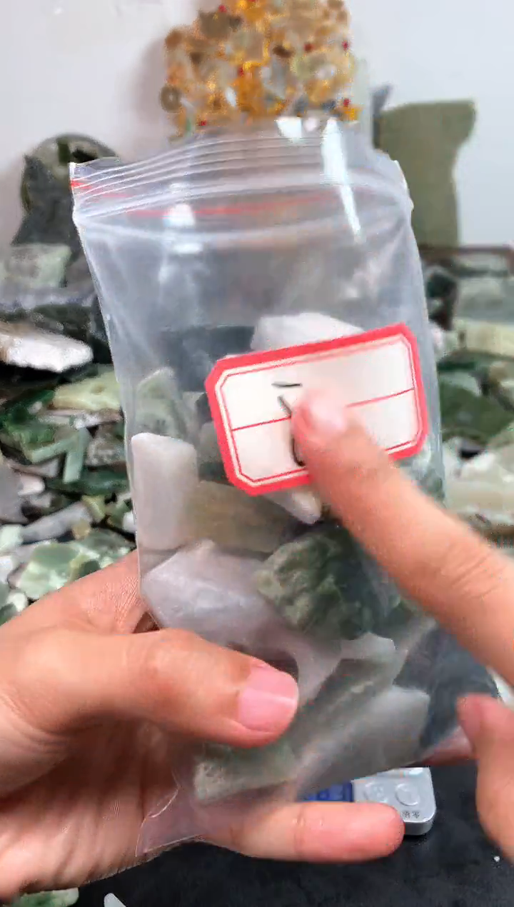 未镶嵌和田玉摆件80