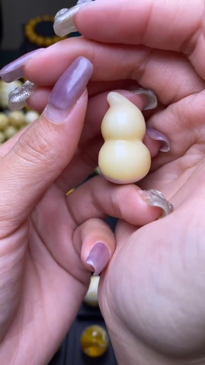 【闪购商品】琥珀裸石未镶嵌葵. 53