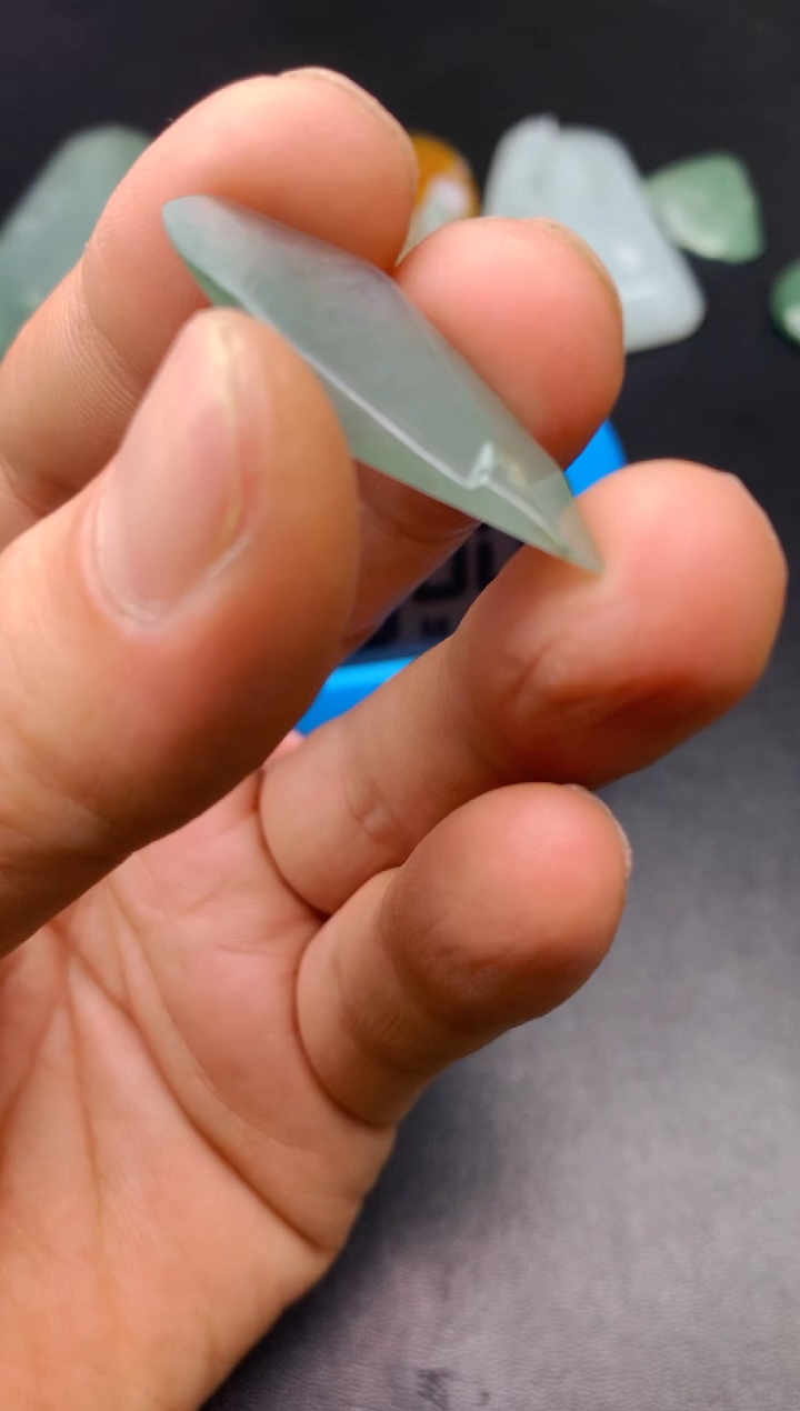 颈饰未镶嵌翡翠晔*?料子