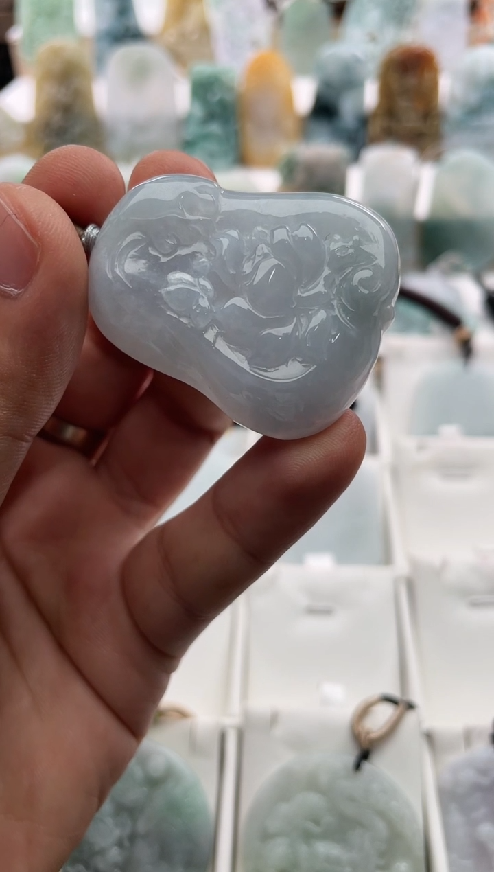 【闪购商品】翡翠颈饰未镶嵌..../1/15/95