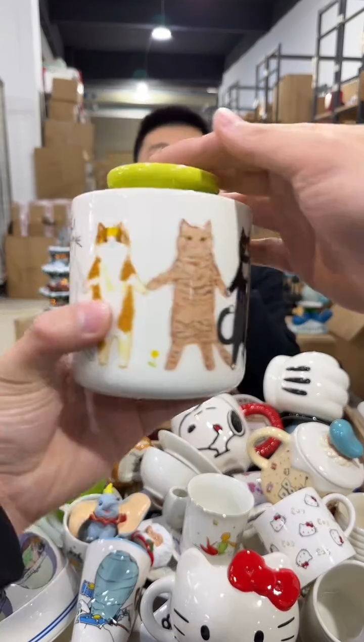 瓷片猫猫收纳罐  