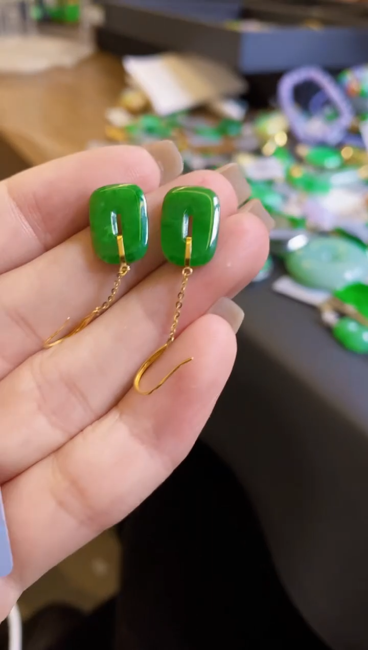 【闪购商品】定制翡翠18K金镶嵌耳饰