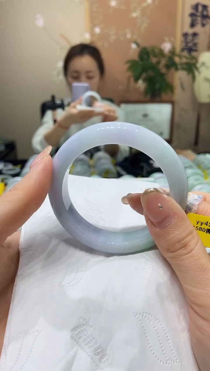 【闪购商品】翡翠手镯未镶嵌54圈口