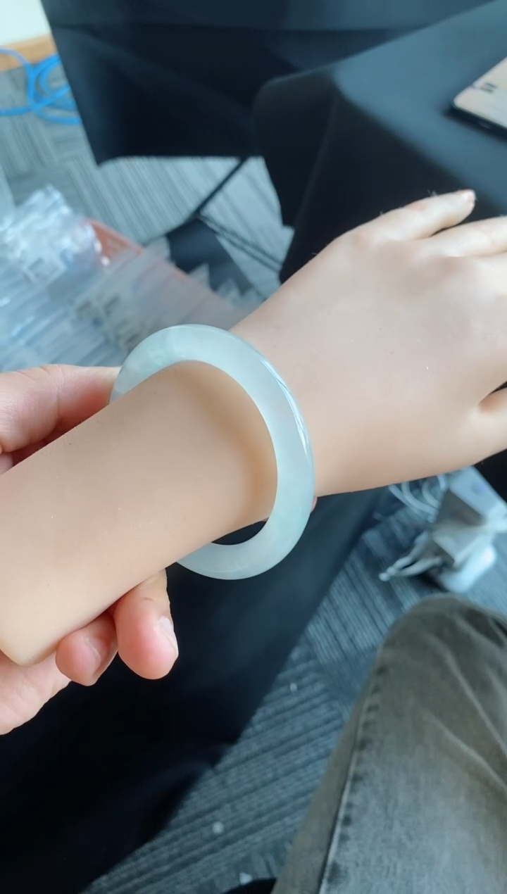 【闪购商品】翡翠手镯未镶嵌52号53*9.5*9.6圆条