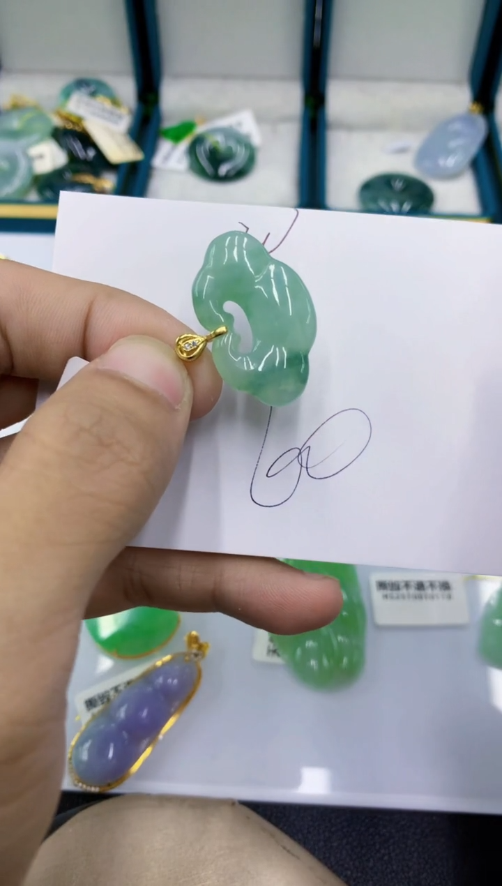 颈饰未镶嵌翡翠翡翠