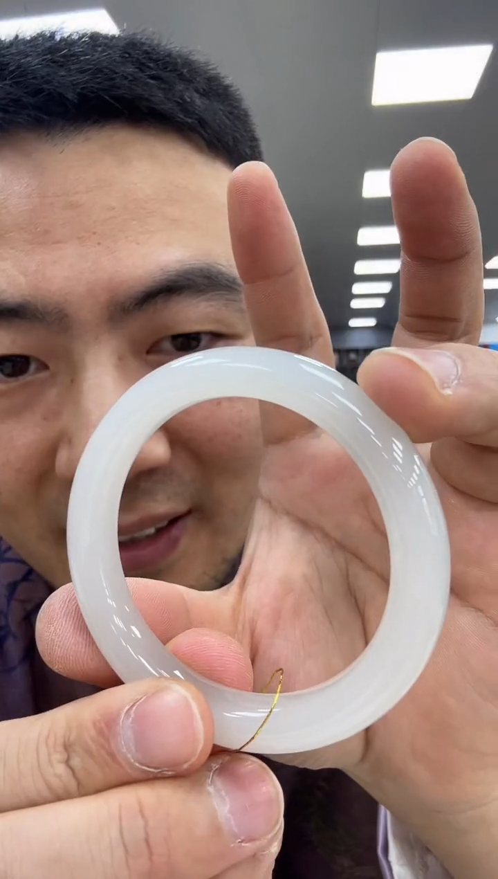 【闪购商品】和田玉手镯未镶嵌52-53  239