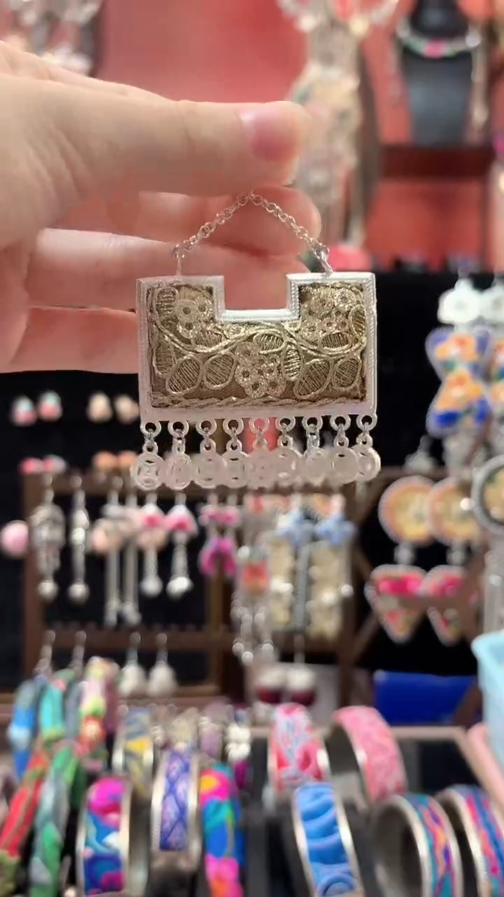 织绣 云织谣民族风精美饰品   474