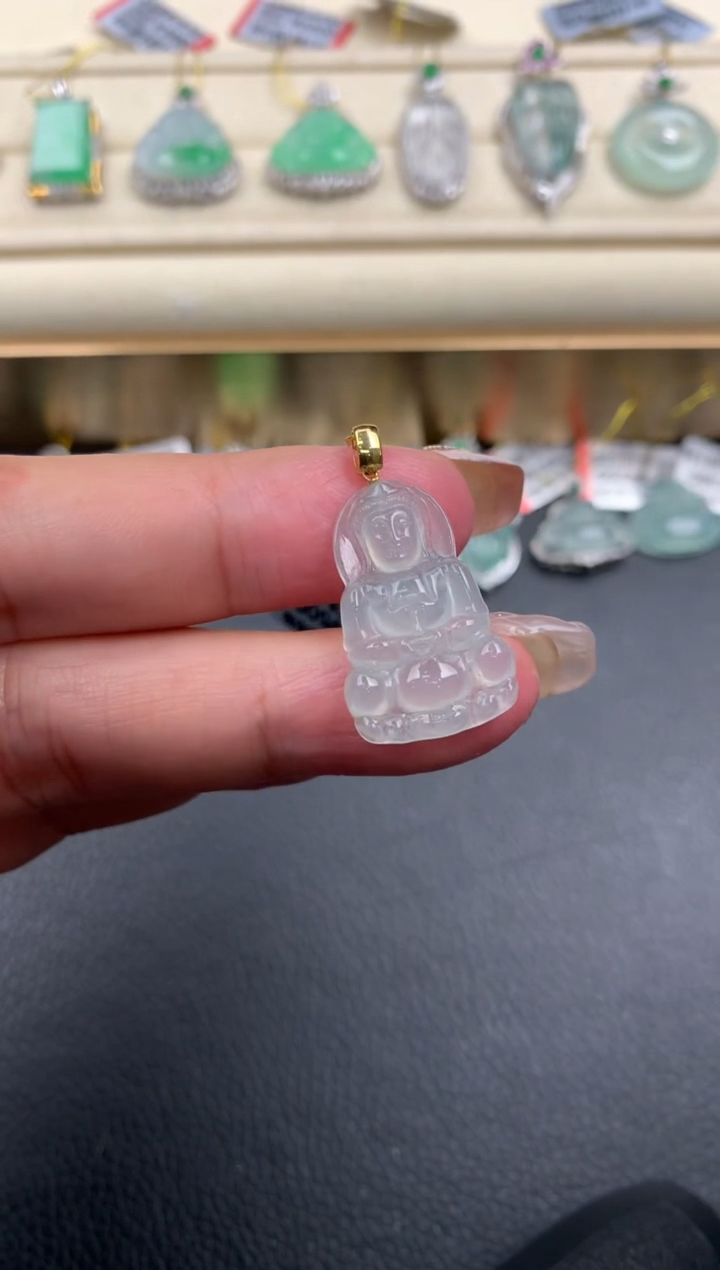 【闪购商品】翡翠颈饰18K金镶嵌Q8       