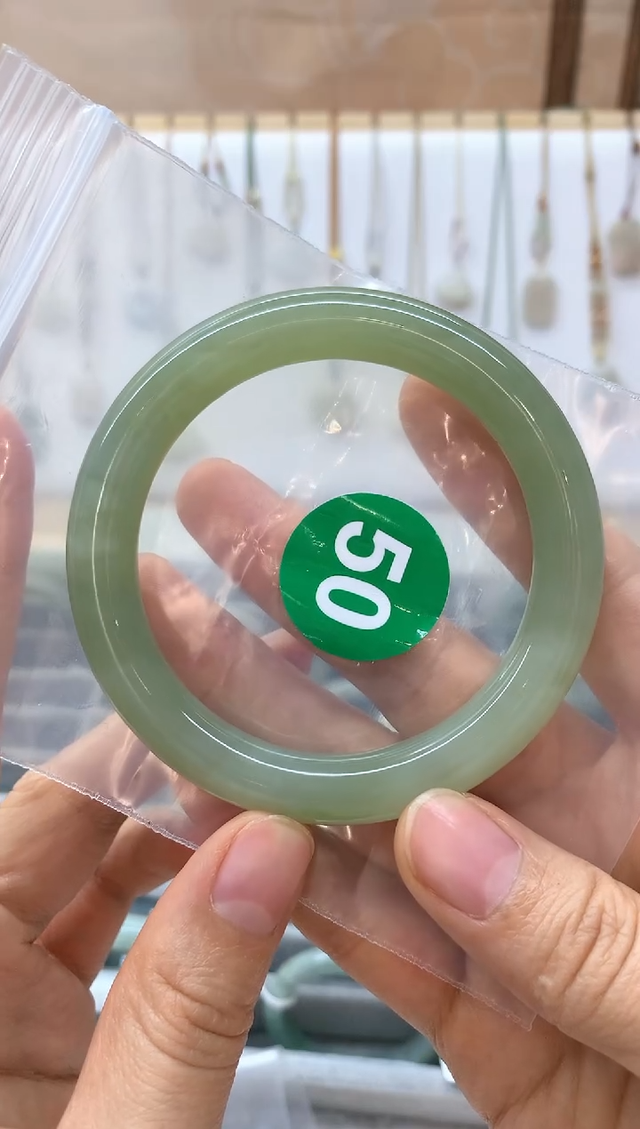 和田玉手镯未镶嵌手镯3