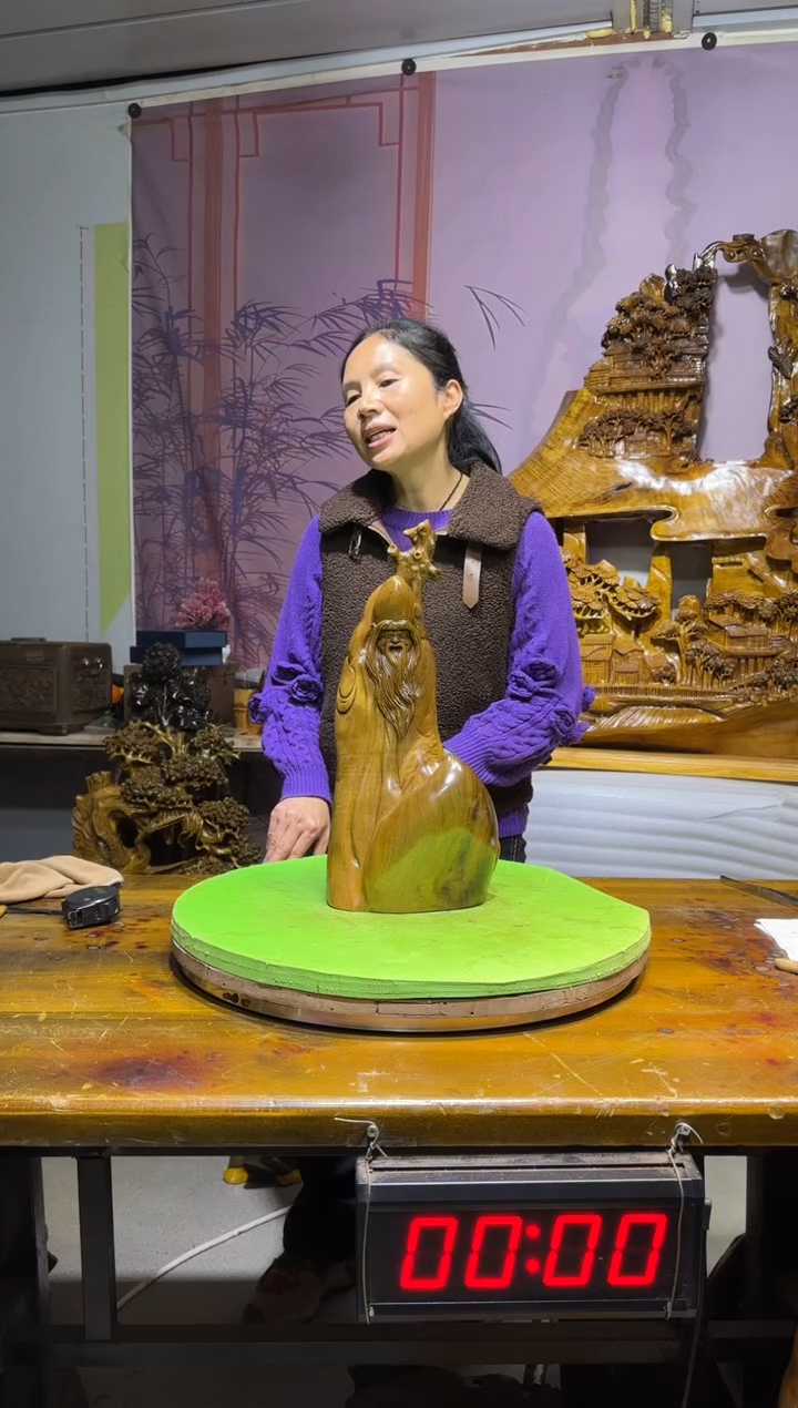 金丝楠卓*金丝楠木雕刻摆件