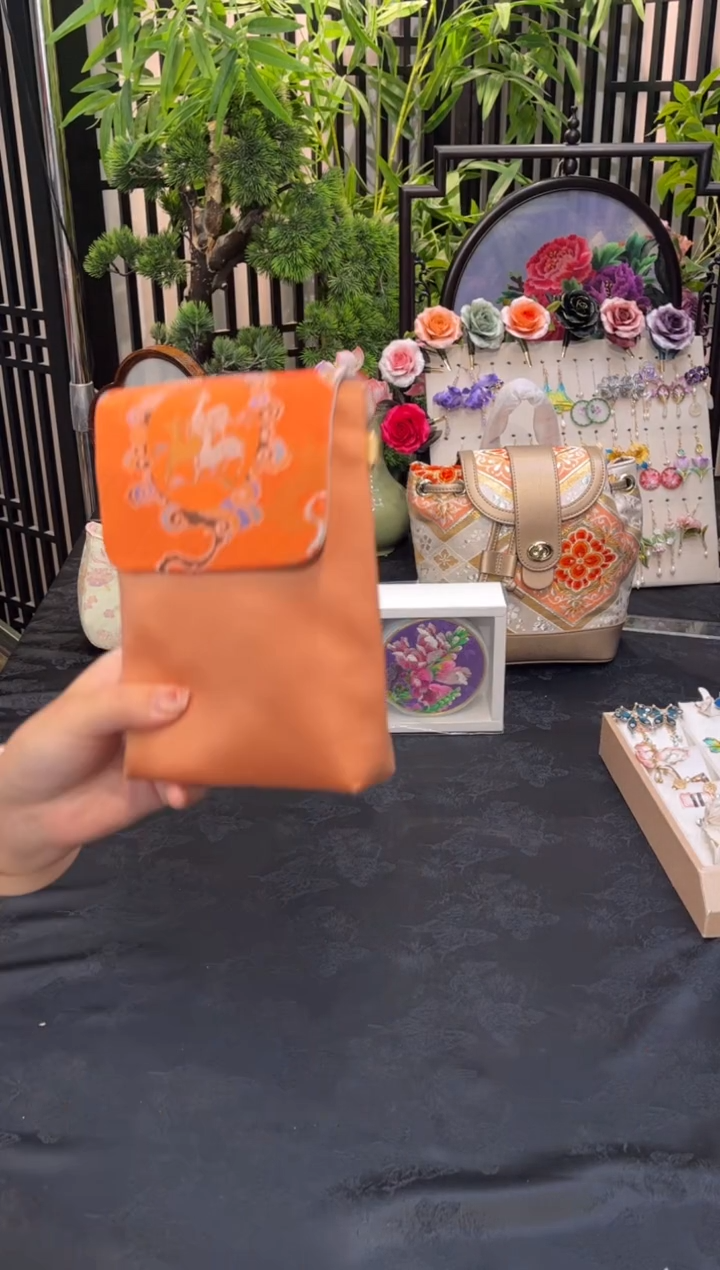 织绣萱*宝非遗苏绣手工饰品