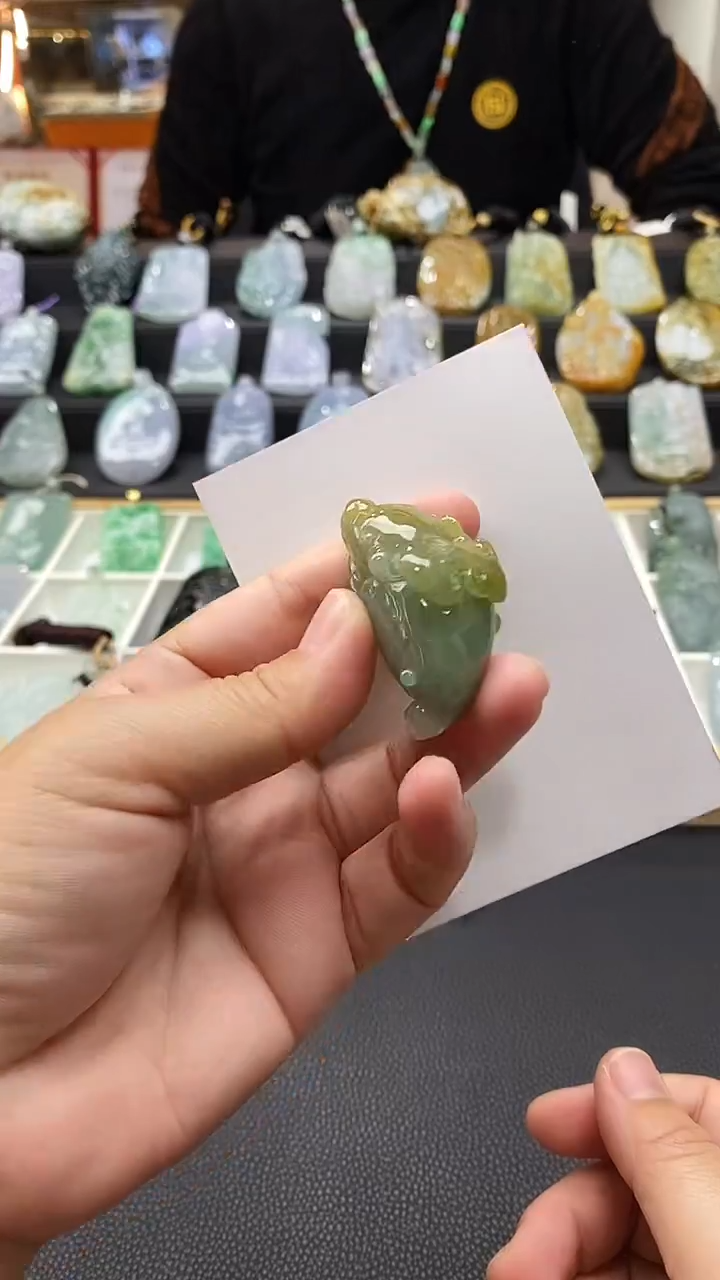 【闪购商品】翡翠颈饰未镶嵌挂件