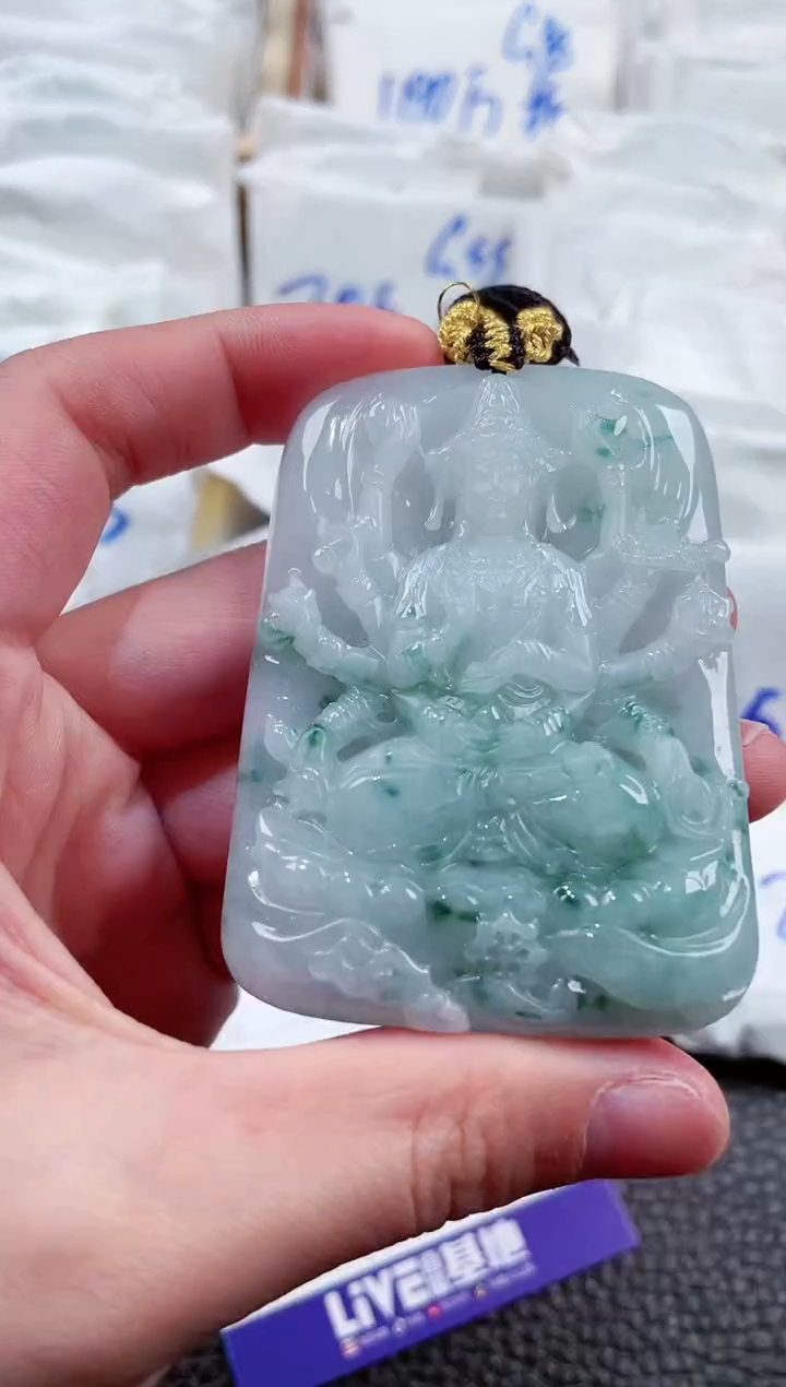 【闪购商品】翡翠颈饰未镶嵌00008524千手